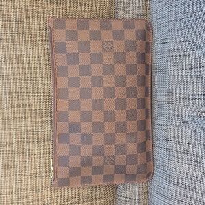 Louis Vuitton Damier Ebene Neverfull GM Pochette